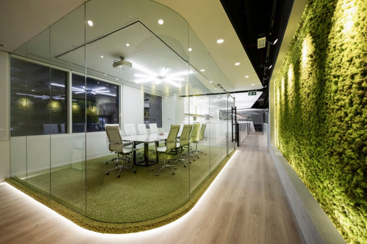 Office glass partitions installed in Dubai workspace