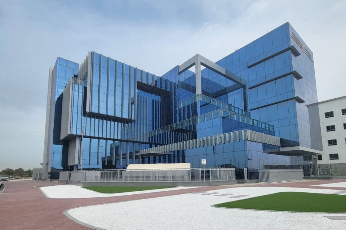Aluminium fabrication company in Dubai installing architectural aluminium and glass systems